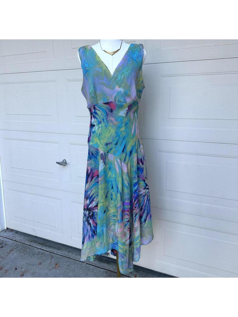 Rabit Designs Fairy V-Neck Abstract Print Midi Dress